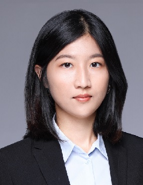 Justine Lo, Associate